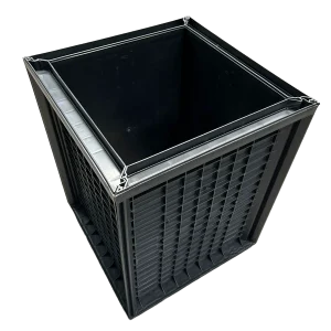 Cámara de paso modular Australmat para canalizaciones eléctricas y redes subterráneas. Disponible en Tipo B de 400 × 400 mm y Tipo C de 600 × 600 mm.