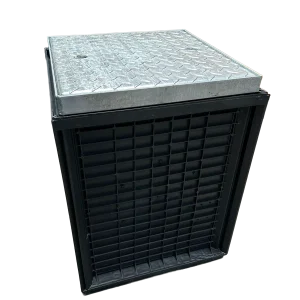 Cámara de paso modular Australmat para canalizaciones eléctricas y redes subterráneas. Disponible en Tipo B de 400 × 400 mm y Tipo C de 600 × 600 mm.